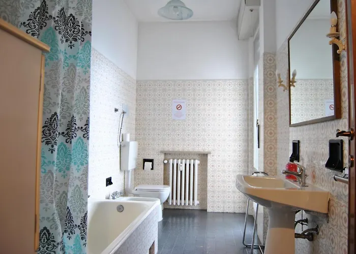 Lombardi Fleming Konukevi Parma